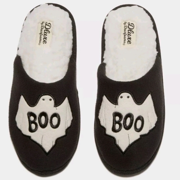NWT Dluxe by Dearfoams Black Fuzzy Halloween "Boo" Slippers Women's Lounge New - Picture 1 of 8